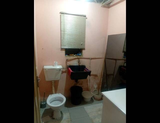 2 BEDROOM HOUSE FOR SALE IN MOHLAKENG